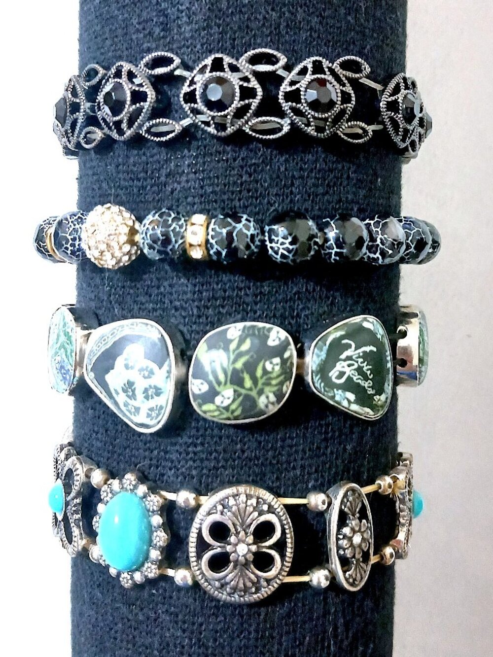 Lot of 4 Fashion Bracelets Stretch Silver Tone Turquoise Floral Black Beaded